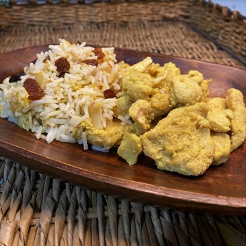 Pollo marinado al yogur  especias con arroz de frutos secos | Platos fuera de temporada