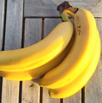Plátano en su propio packaging | Postres  Zumos