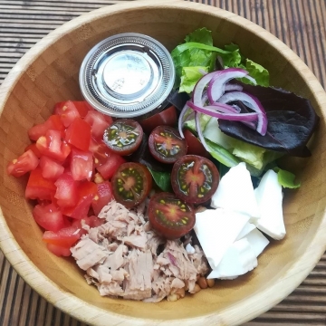 Healthy bowl de llenties amb tonyina, tomàquets  formatge fresc | Healthy Bowls